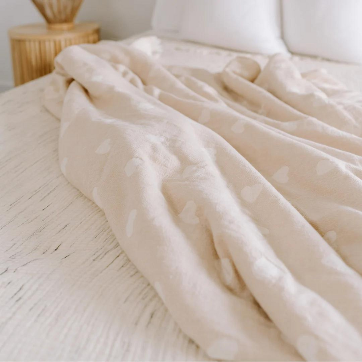 Heart Fleece-Lined Throw