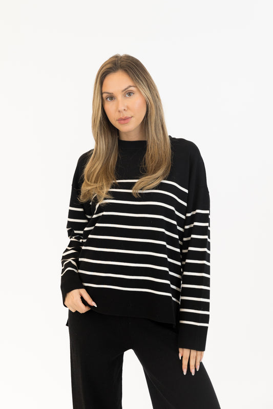 Billie Crewneck-Black/White