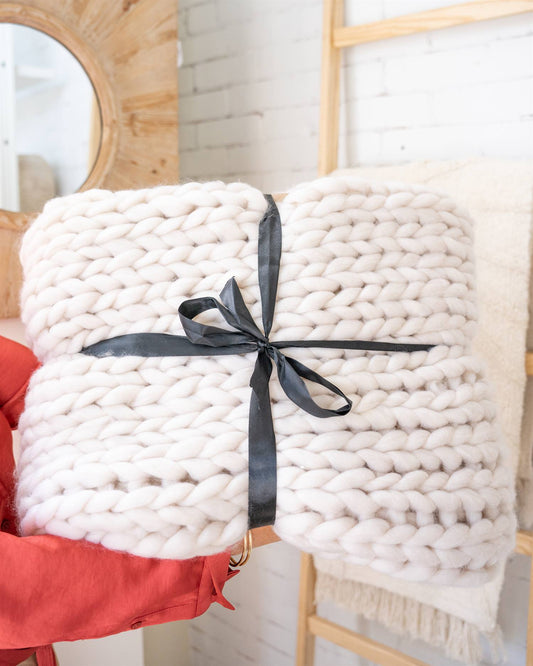 Chunky Cable-Knit Blanket