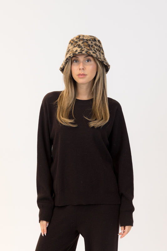 LEOBUCKET HAT